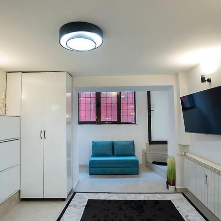 Studio With Courtyard Just Steps Away Vitosha Str Sofie Exteriér fotografie