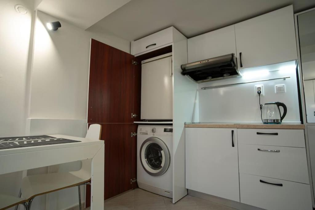 Studio With Courtyard Just Steps Away Vitosha Str Sofie Exteriér fotografie